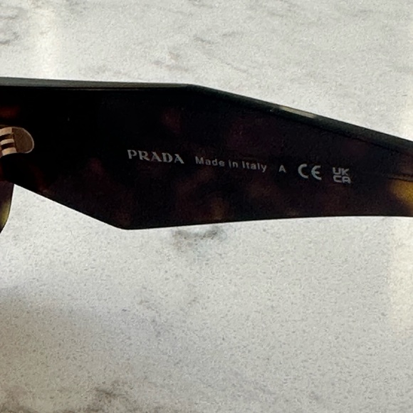 Authentic New Prada Rectangle Acetate Sunglasses in Dark Brown - Picture 8 of 13